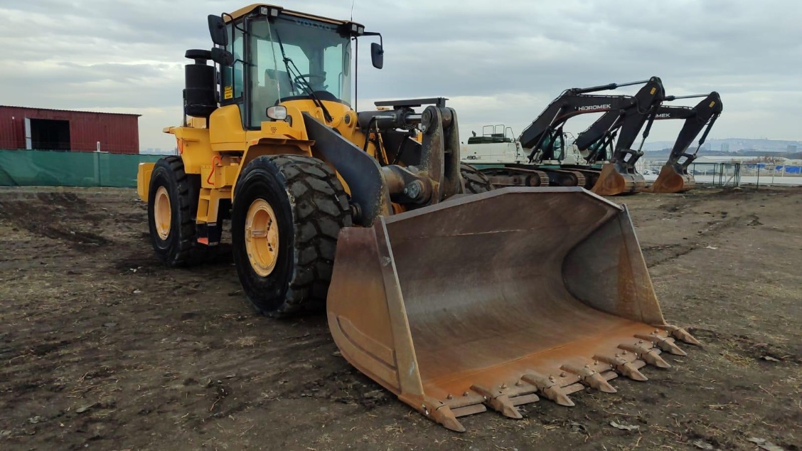 VOLVO L120GZ